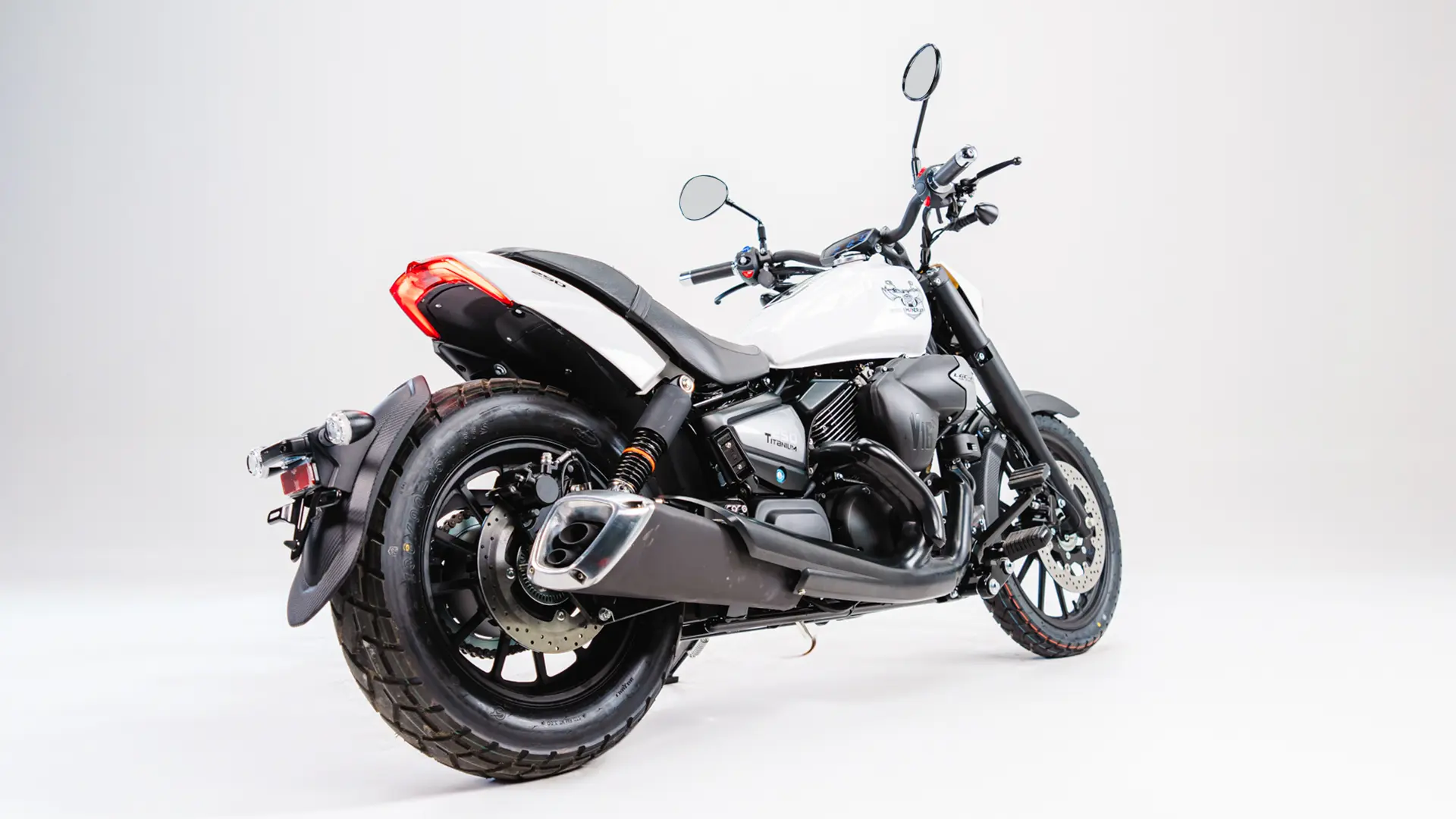 TITANIUM 250 - Imagem 6